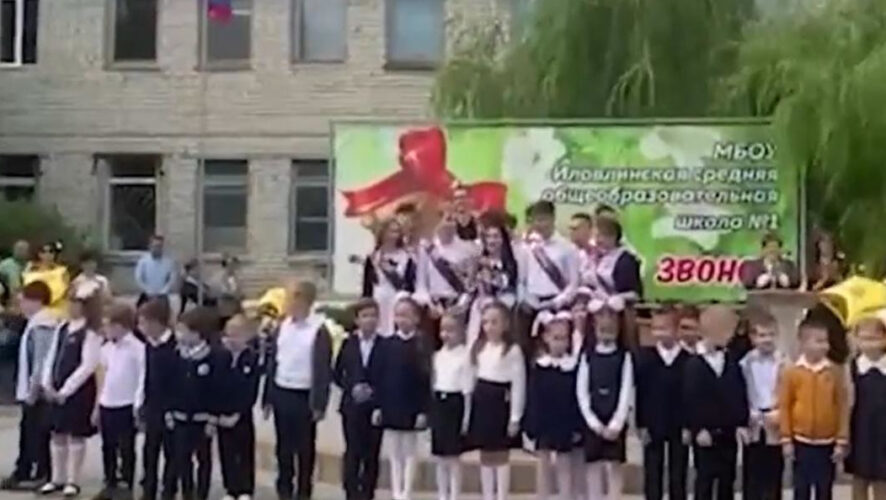 Девочку спас одноклассник