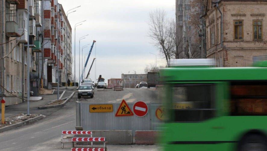 Во время работ&nbsp;экскаватор сторонней фирмы повредил контактную сеть.