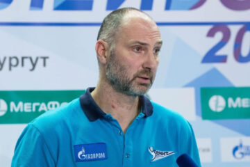 Главный тренер питерского «Зенита» комментирует поражение в Казани.