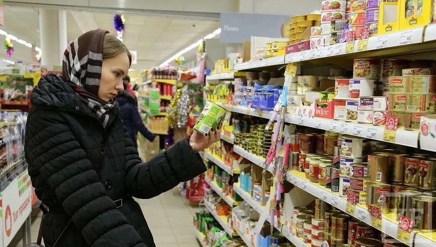 Декабрь снова подвинул цены на продукты питания в магазинах. Они стали обходиться рядовым покупателям дороже