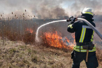 Чаще всего пожары возникают на территориях Комсомольского и Автозаводского районов.
