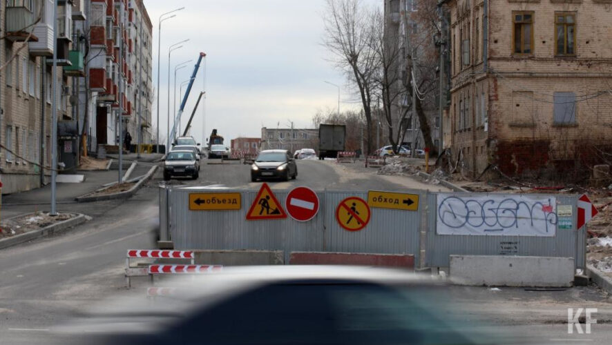 Это связано с реконструкцией внутриквартальных тепловых сетей.