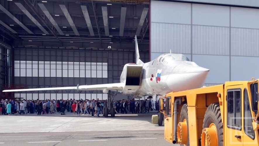 В Казани представили бомбардировщик Ту-22М3М