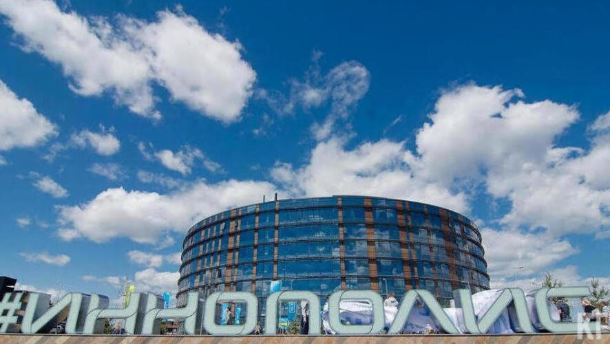 Проект Sokrat представил образовательный маркетплейс онлайн-курсов по разным темам.