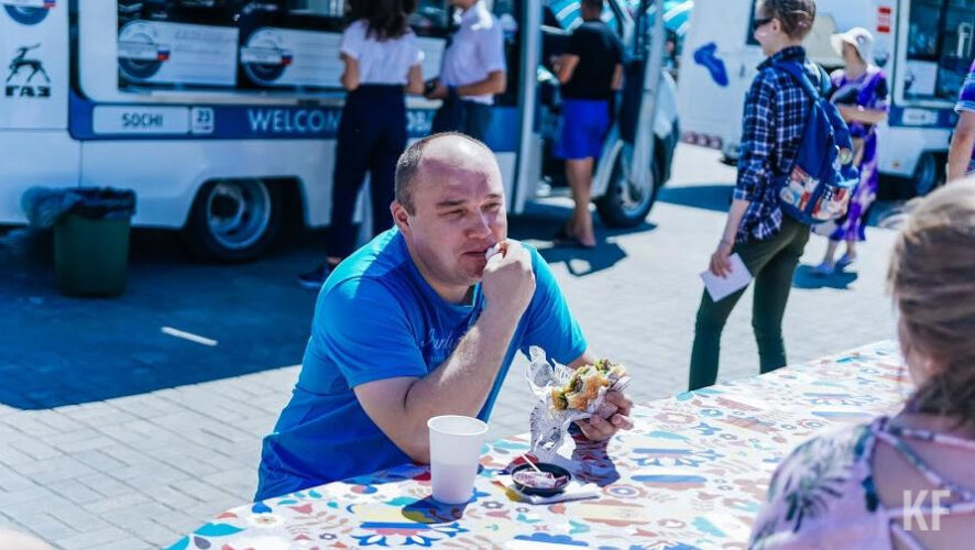 Цены на отдых в Сочи взлетели практически наполовину.