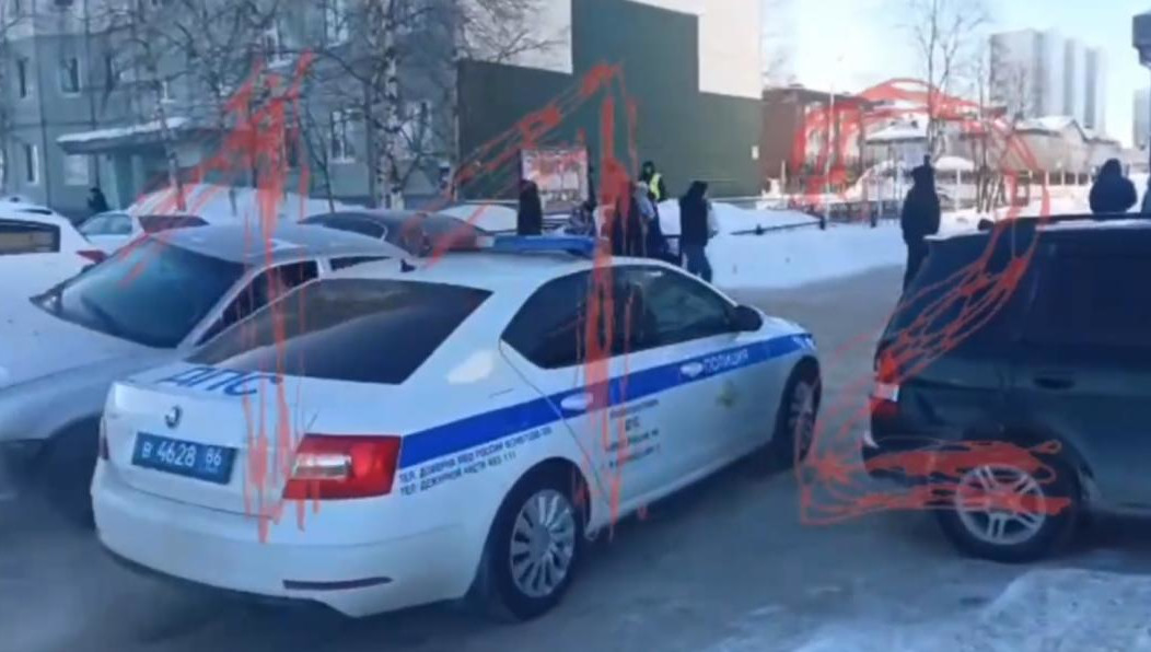 Соседние здания эвакуированы.