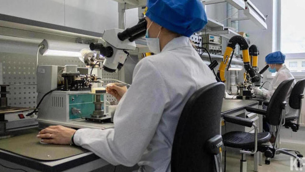 «Письмо» на гребешке из слоновой кости являлось заклинанием от вшей.