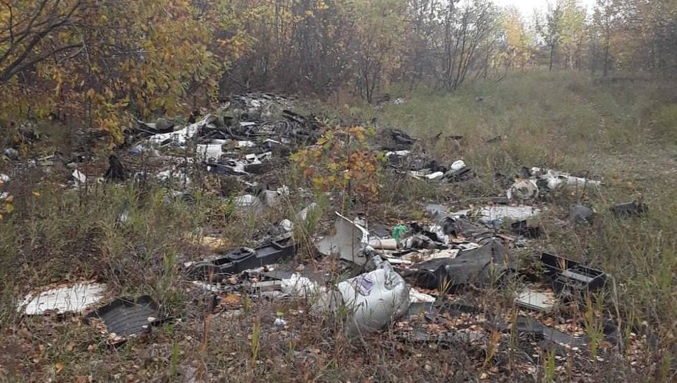Захламили 130 кв.м территории.