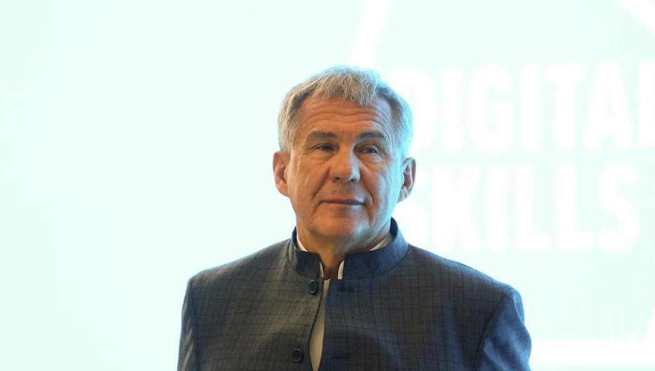 Глава республики отметил важность создания в Татарстане привлекательных услoвий для молодежи.