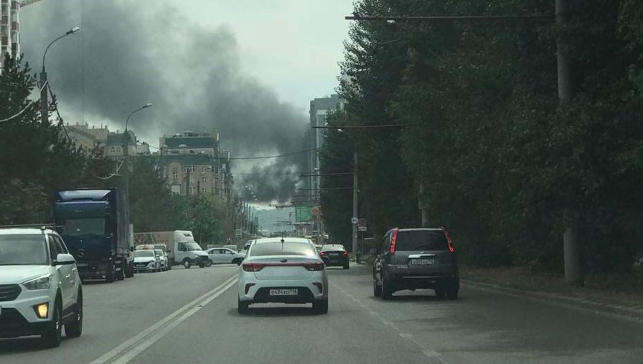 На месте работает МЧС