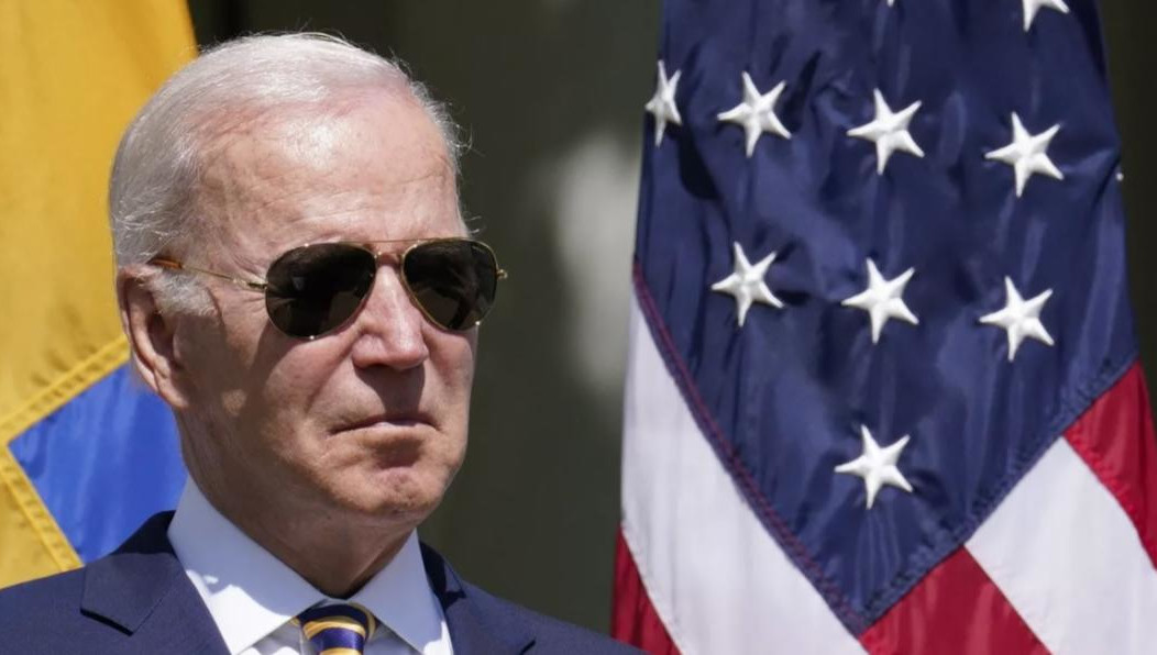 Об этом он заявил после публикаций о готовящейся отправке на украинскую территорию американских ракетных систем залпового огня.