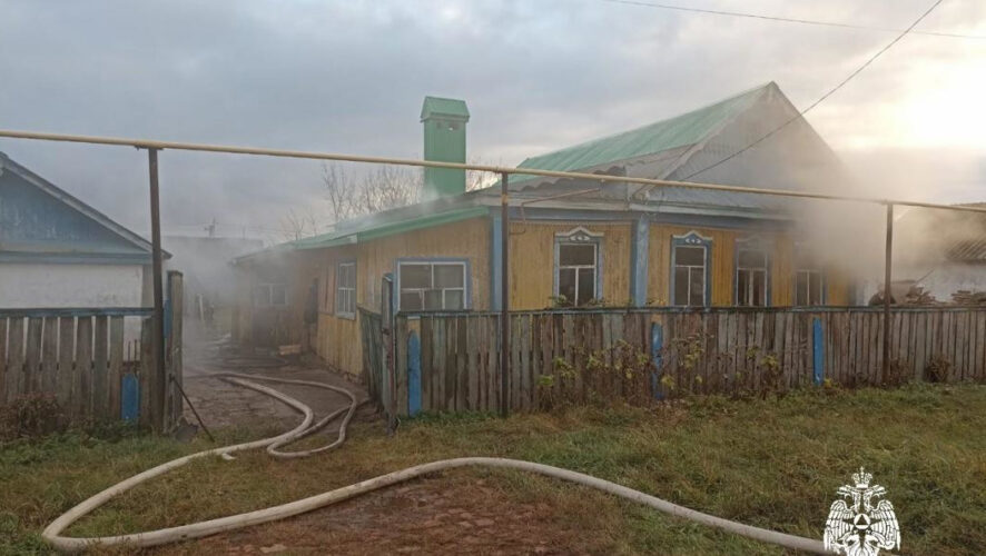 Пожарные ликвидировали открытое горение на площади 4 кв.м.