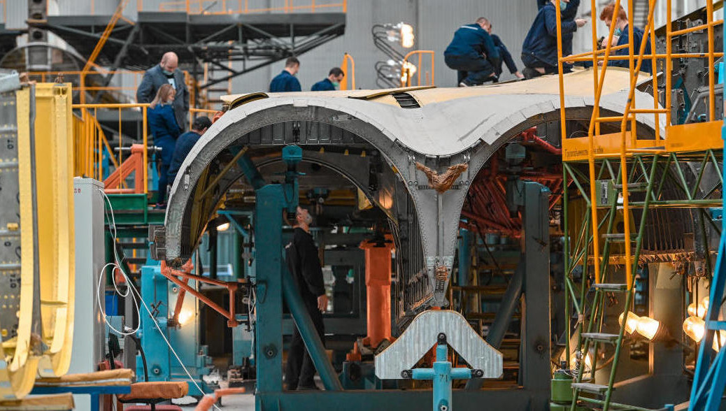 Первый самолет Ту-214 с российским двигателем ПС-90А предполагается поставить в 2023 году.