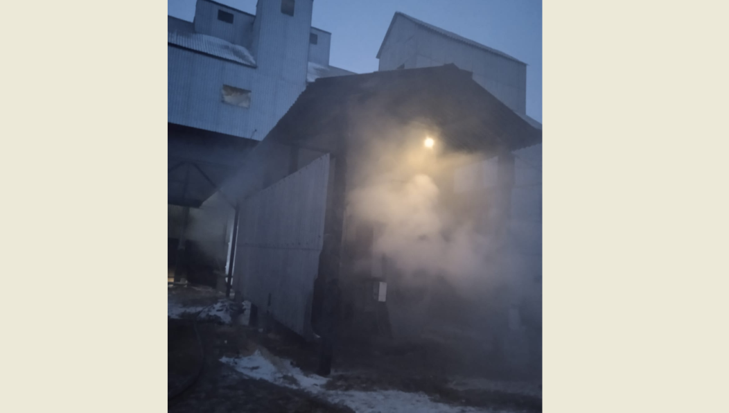 Горел электрический вентилятор.