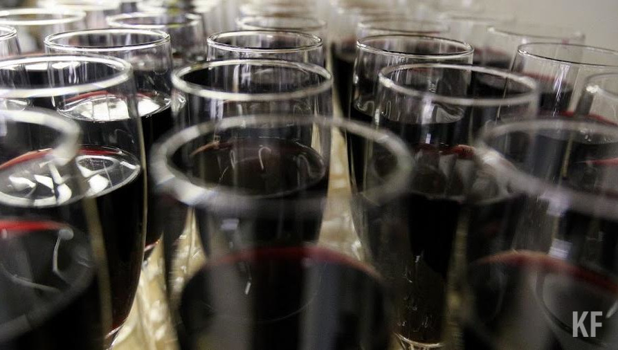 «Церковное» изображение на этикетке вина вовсе не определяет его качество.