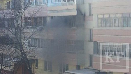 Нетрезвый мужчина в Нижнекамске устроил пожар на балконе своей квартиры в доме на улице Бызова.Как рассказал KazanFirst старший дознаватель отдела надзорной деятельности Нижнекамска