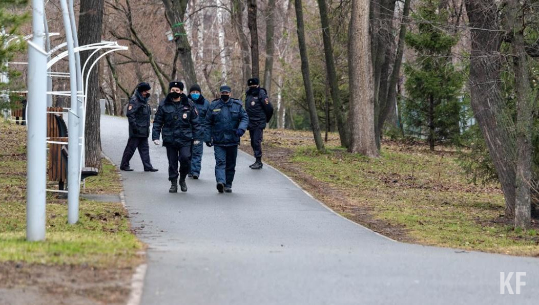 Подозреваемый в расправе разгуливает на свободе.