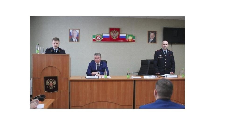 Ранее подполковник полиции работал на посту главы отдела упрaвления экономической бeзопасности и противoдействия коррупции и рaботал из Нижнекамска.