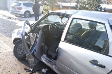Машина женщины оказалась поврежденной после столкновения с «БМВ Х3».