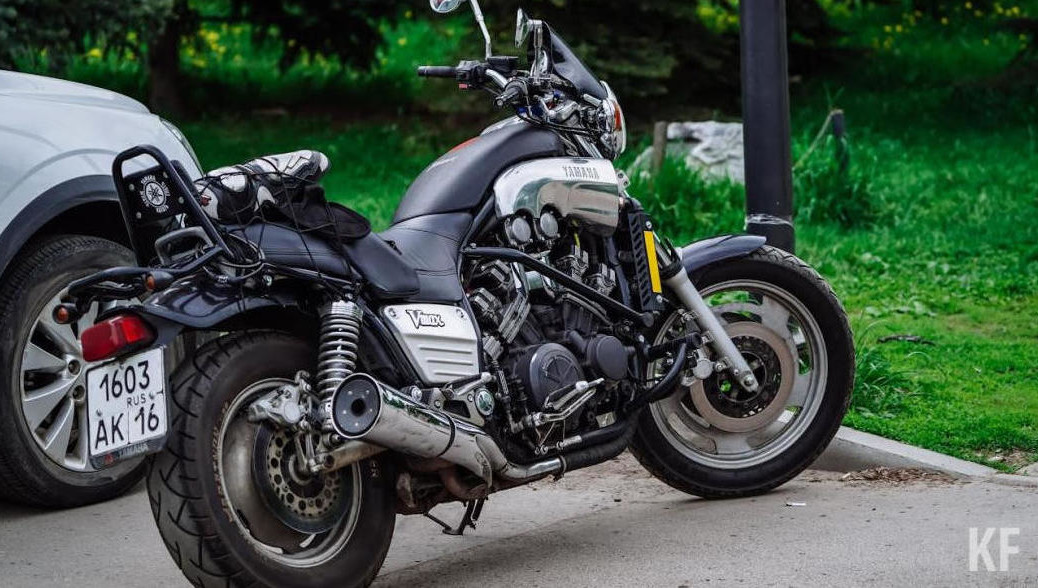 Он также лишен права управления транспортными средствами на 2 года и 6 месяцев.