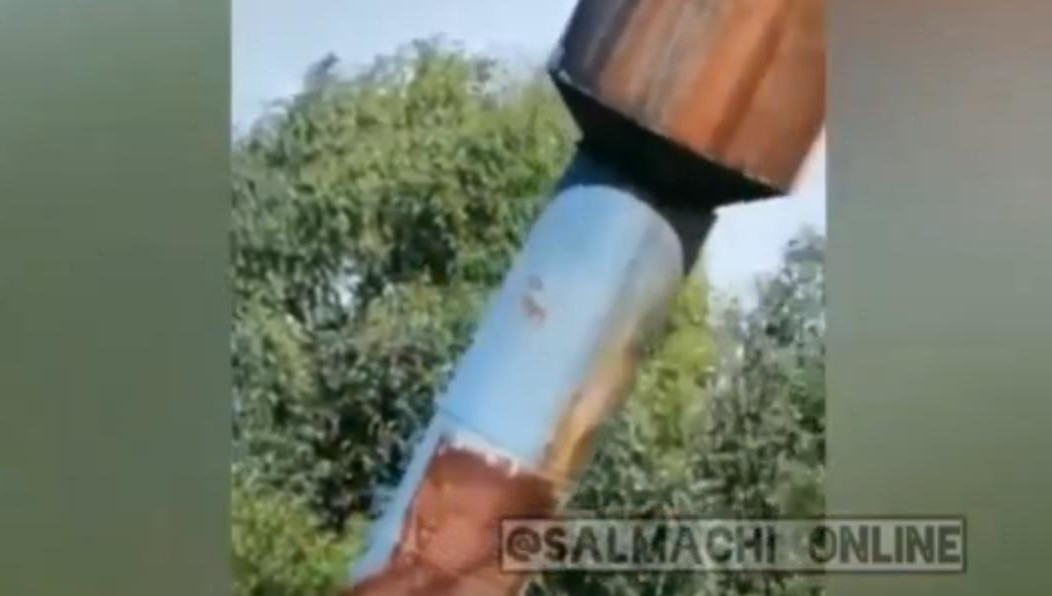 Мужчина позарился на строение у заброшенной земли.