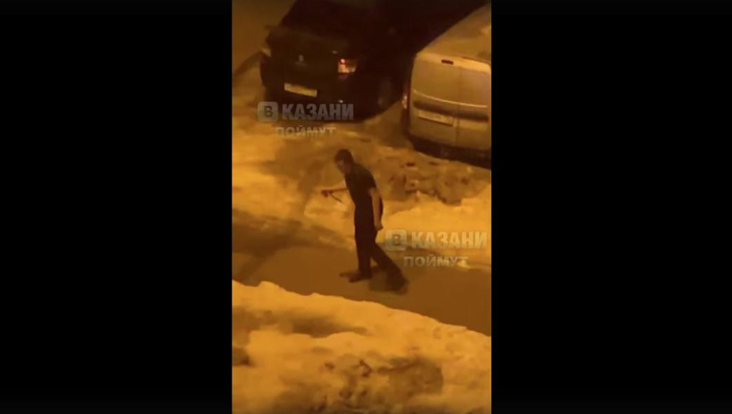 «Неадекватного» задержали правоохранительные органы.