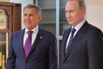Лидер Татарстан поздравил Владимира Путина с днём рождения.