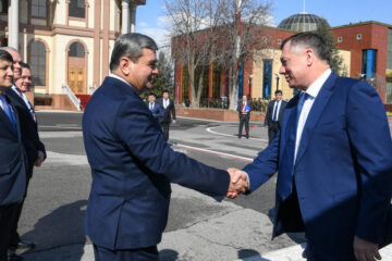 Российская делегация прибыла в Душанбе