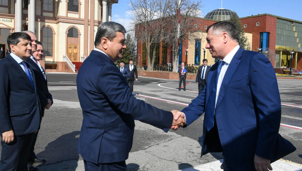 Российская делегация прибыла в Душанбе