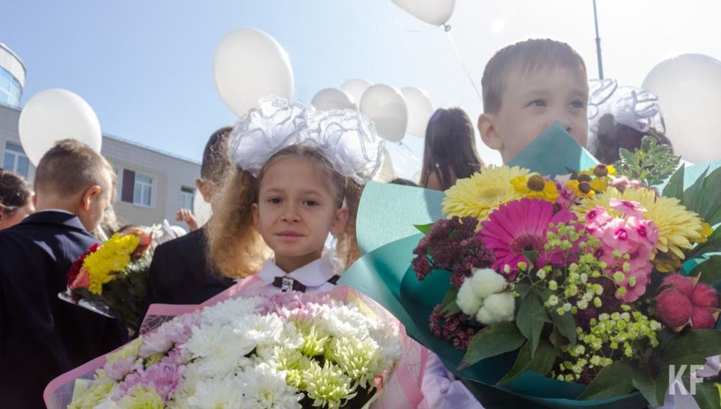 Президент Татарстана в День знаний выразил признательность учителям.