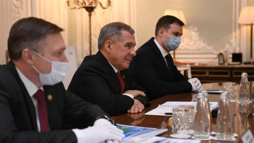 Президент республики встретился с председателем правления ПАО «Газпром».