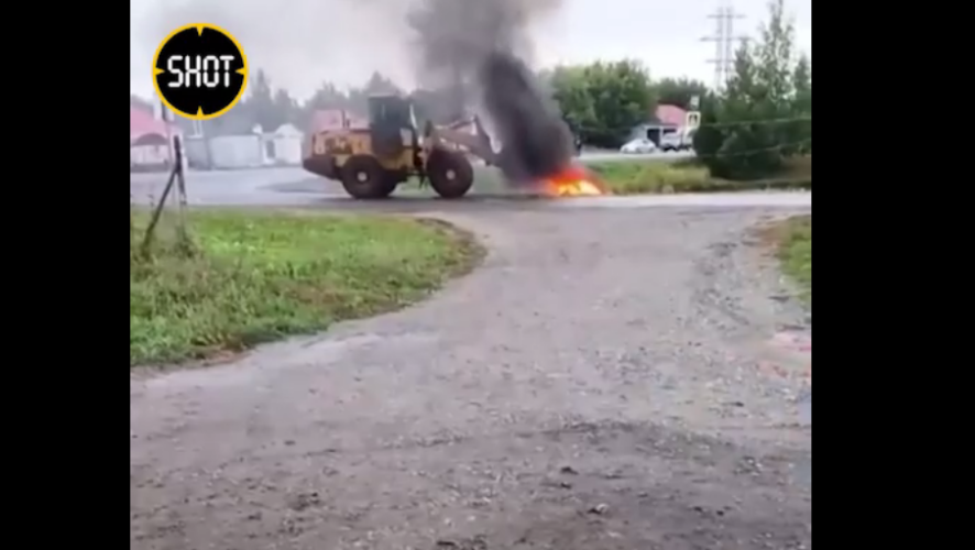 Попытаться потушить авто местный житель не посчитал нужным.