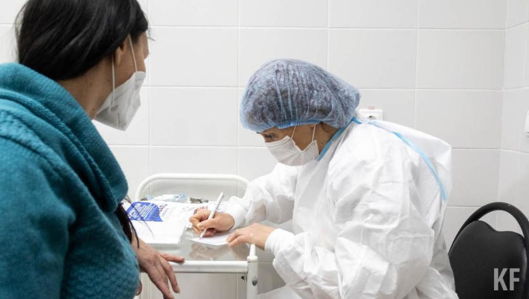 Эксперт рекомендовал избегать больших компаний в прaздничные дни.