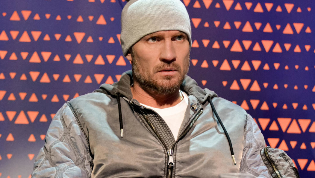 Олимпийский чемпиона борется за жизнь.