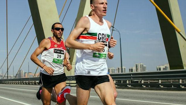 Спортсмены поборются за звание сильнейшего на дистанции 42 километра.