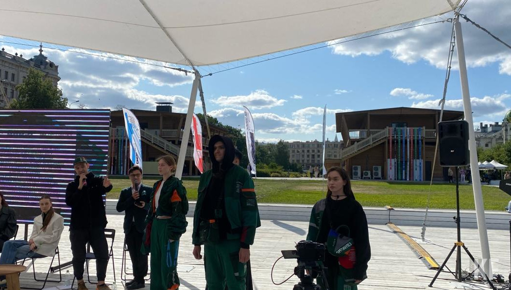 Во время мероприятия состоялась презентация одежды из производственных спецовок.