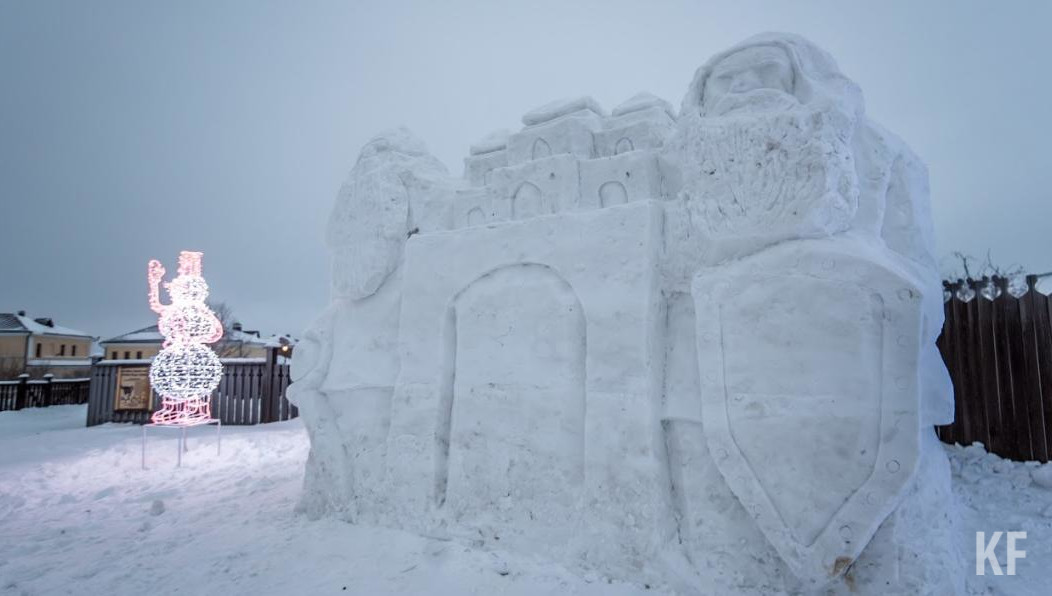 Школьница залезла глубоко в сугроб