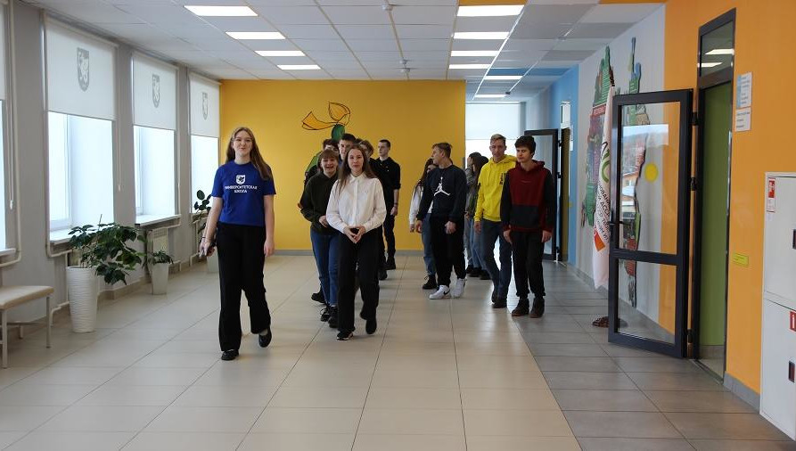 Для новых учащихся сформировали два класса в «Университетской» школе.