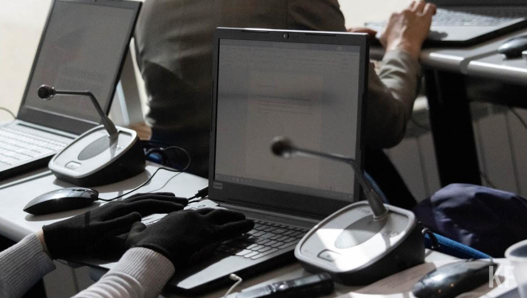 Больше все пришлось работать компаниям