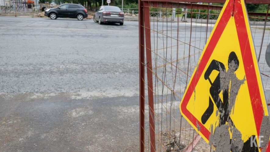 Движение будет закрыто по тротуару в районе домов №25 и №21 и возле дома №21.