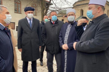 Он встретился с духовными лидерами государства.