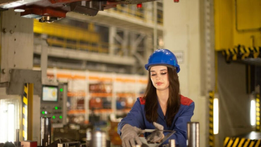 Екатерину Жаркову сравнили с Анджелиной Джоли.