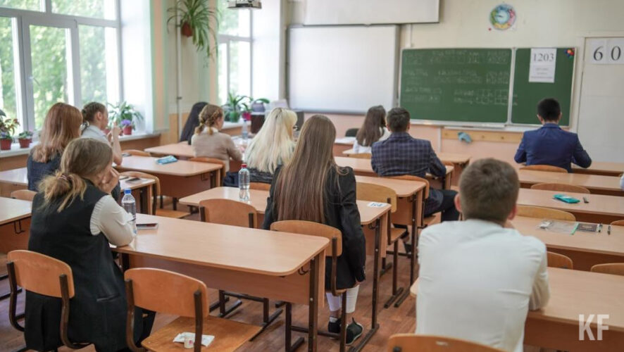 Министр образования и науки Татарстана рассказал об особенностях выпускных экзаменов в условиях пандемии.