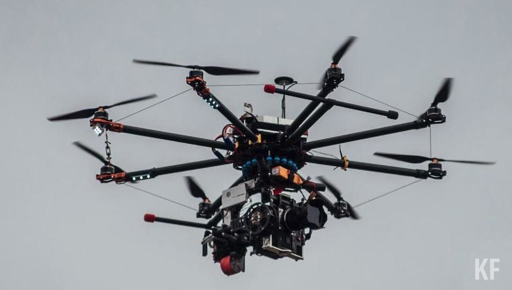 Четыре человека были эвакуированы.