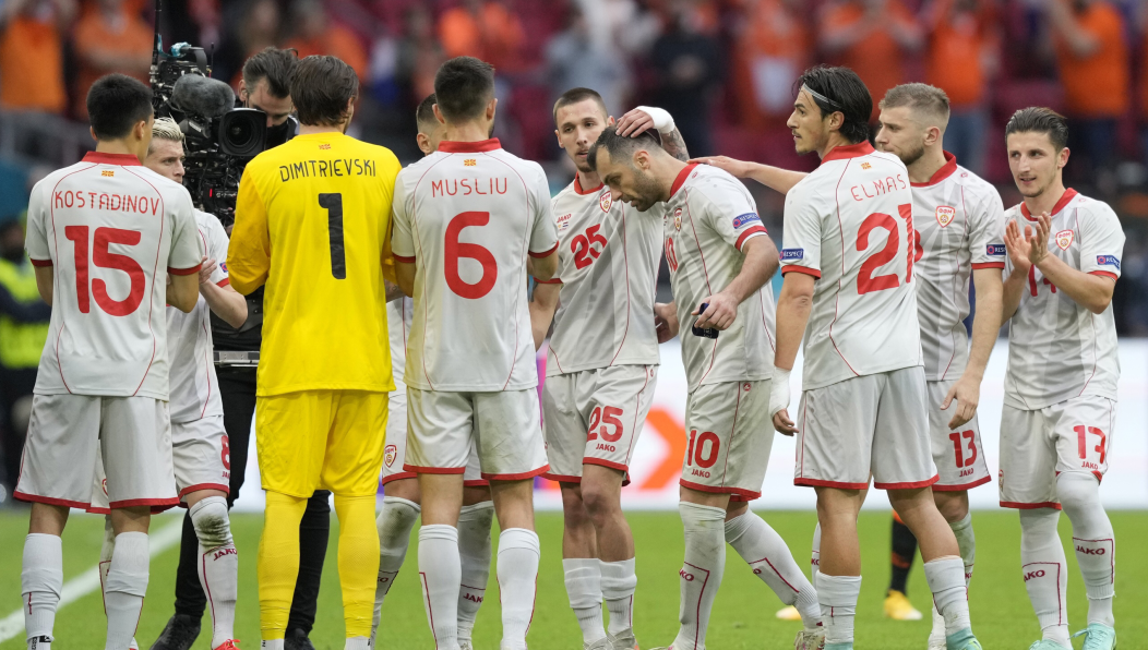 Голландцы обыграли сборную Северной Македонии 3:0.