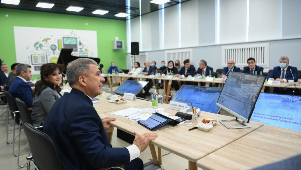 Президент республики встретился с ректорами вузов и руководителями научных организаций Татарстана.