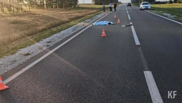 Автомобиль вылетел в кювет и несколько раз перевернулся.