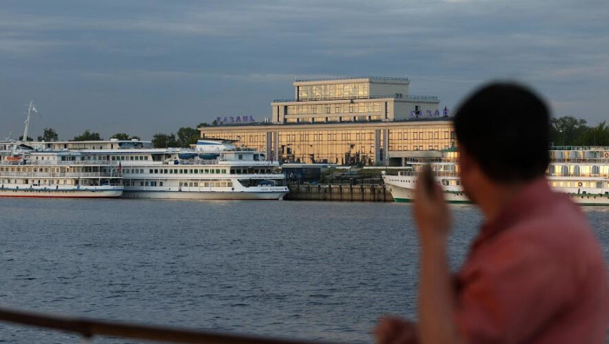 В столице Татарстана прошла первая встреча экспертного сообщества по обсуждению перспектив развития территории Новой Портовой. Эксперты обсудили вопросы сохранения наследия Ново-Татарской слободы и проблемы территории.