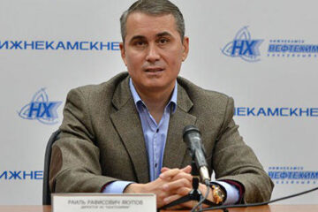 Директор нижнекамского клуба Раиль Якупов прокомментировал дебош хоккеиста.