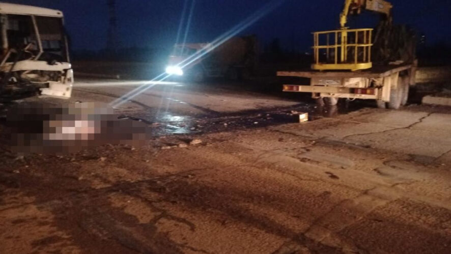 Всего травмы получили 11 человек. Одна женщина погибла.